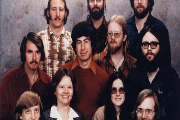 Zdjęcie przedstawia ekipę Microsoft w 1978 roku